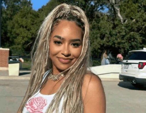 B Simone Net Worth